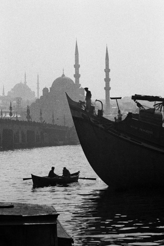 Istanbul Heritage Skyline Home Art Print – Retro Cityscape Print with Boats