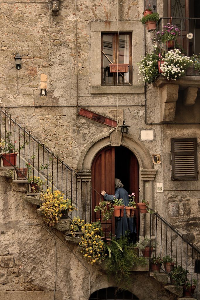 Rustic Italian Staircase Home Wall Print – Aesthetic Mediterranean Décor Poster for Home Décor