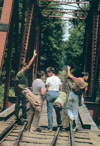 Nostalgic Friends on Railway Bridge Décor Poster | Nostalgic Wall Décor