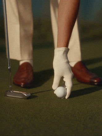 Golf Aesthetic Home Art Wall Poster – Minimal Golf Putter and Ball Print