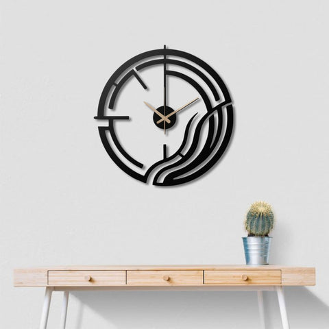 Abstract Line Design Metal Wall Clock