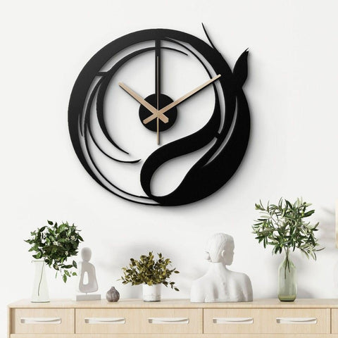 Fluid Design Minimal Metal Wall Clock