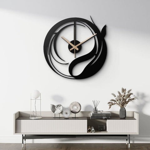 Fluid Design Minimal Metal Wall Clock