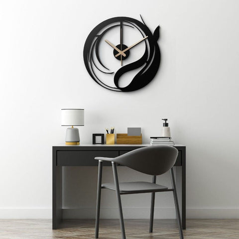 Fluid Design Minimal Metal Wall Clock