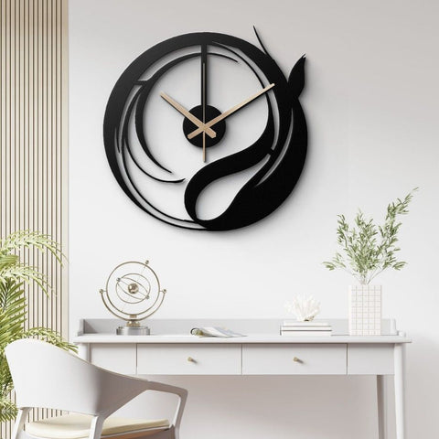 Fluid Design Minimal Metal Wall Clock
