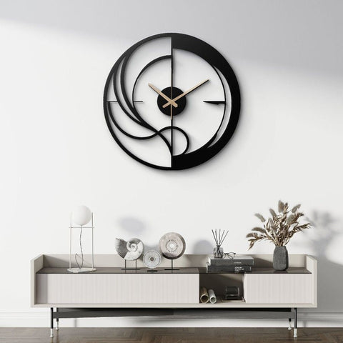 Round Minimalist Metal Wall Clock