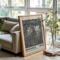 Bauhaus 1923 Leopard Pattern Print – Retro Sütterlin Typography Home Art