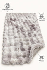 Bubble Checkered Boho Area Rug – Pink & Cream – features