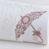 Embroidered Cotton Bath Towel Set of 3 – Cream – texture close-up