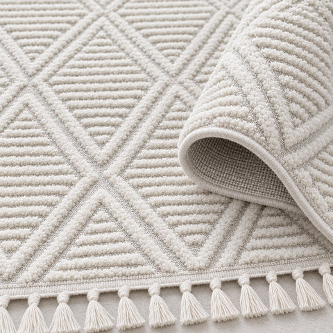 Quincey Modern Shag Area Rug – Cream – texture close-up