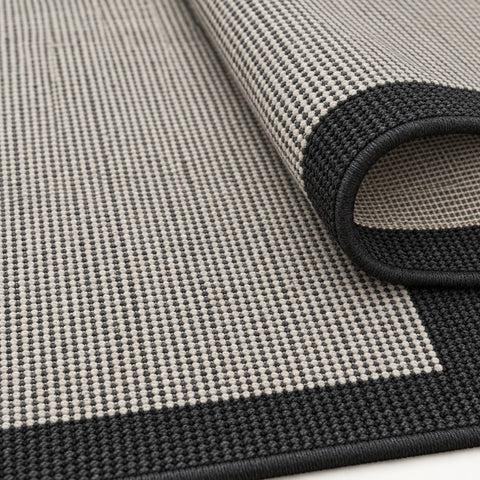 Striped Area Rug – texture close-up